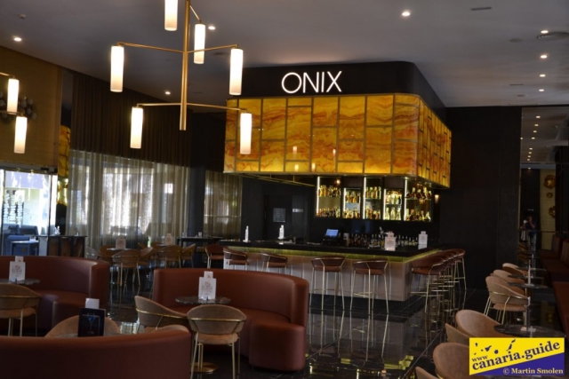 RIU Palace Oasis - Onyx lobby bar